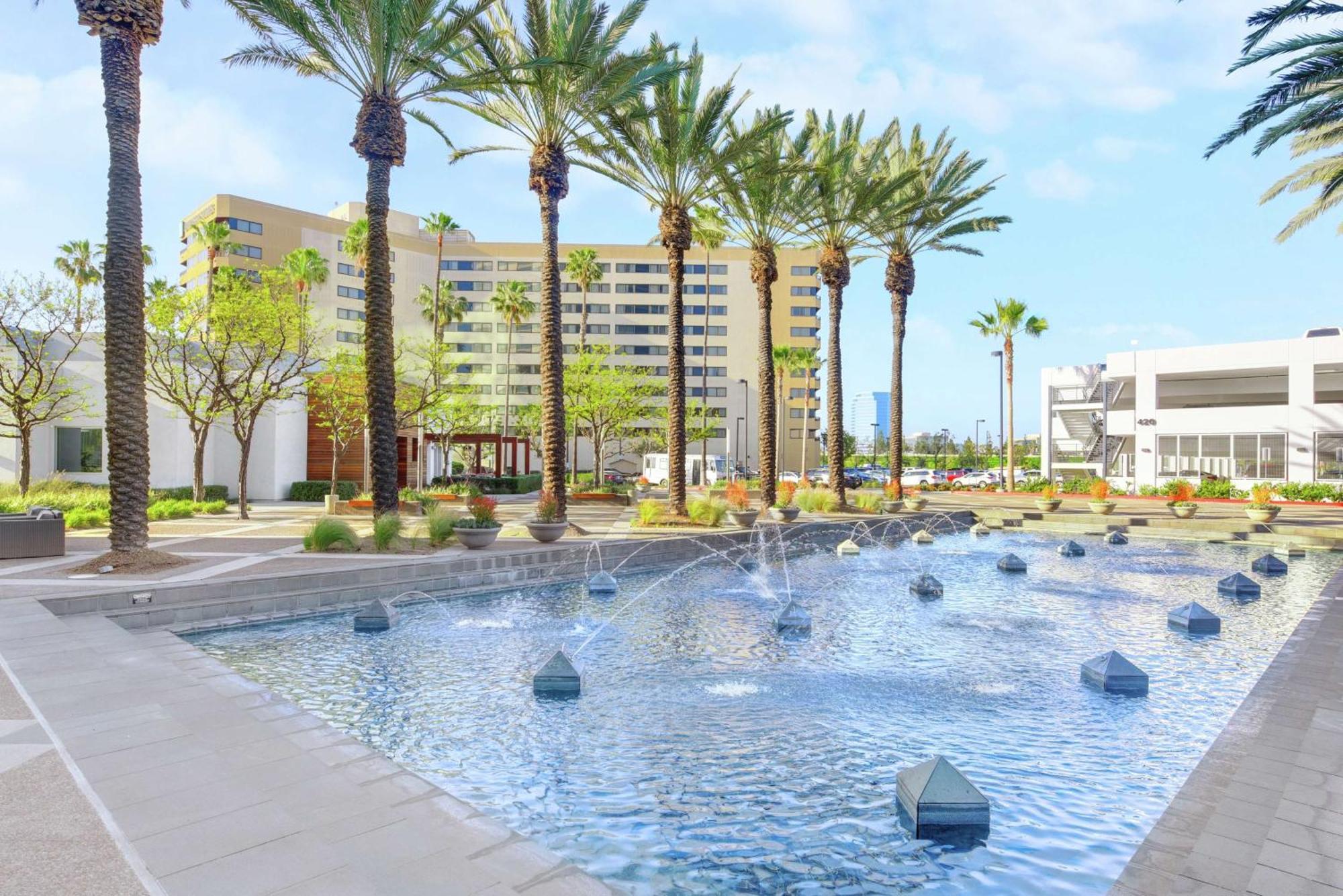 Embassy Suites By Hilton Anaheim-Orange Exterior photo